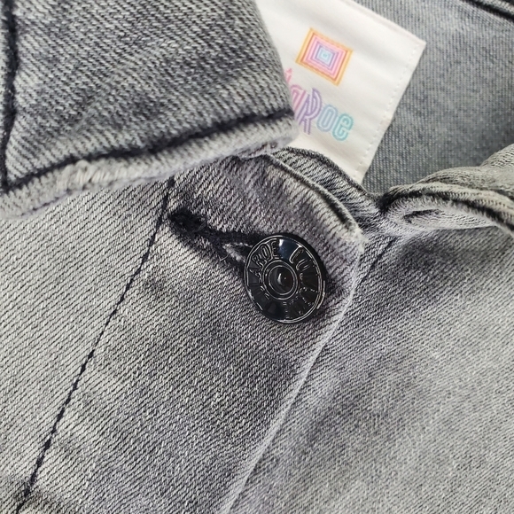 LuLaRoe Crop Jean Jacket M Gray Stretchy Denim Floral Embroidery Buttoned Fitted - Picture 8 of 13